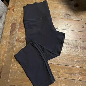 Lululemon 25 inch leggings. I believe they are align. Black